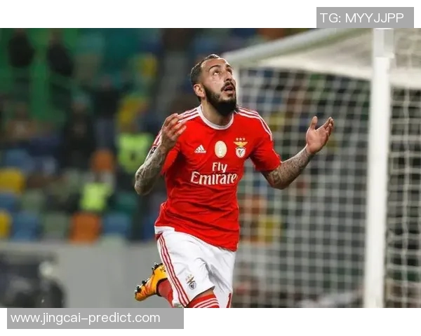 中超历史冷门本菲卡大胜曼联引发红牌争议全场沸腾