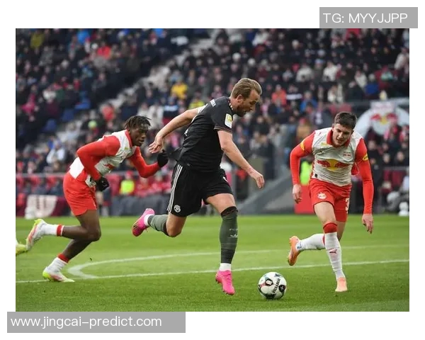 友谊赛精彩回顾拜仁凭点球险胜那不勒斯全场沸腾