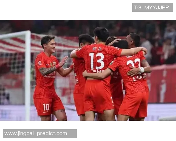 中超激战巴黎圣日耳曼逆转里昂补时绝杀引发全场狂欢